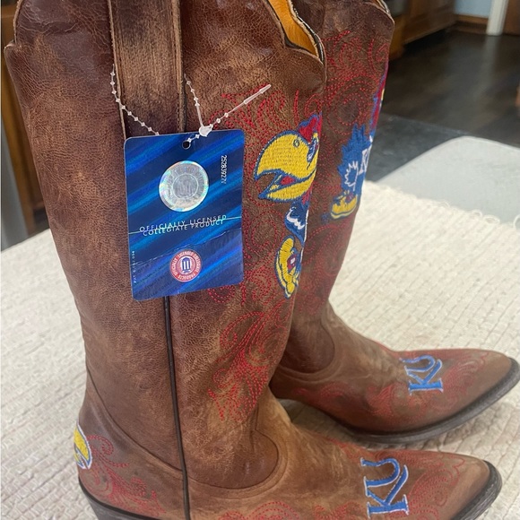 Kansas Jayhawks Women’s Boots. Brand New, Size 7B. - Picture 2 of 6